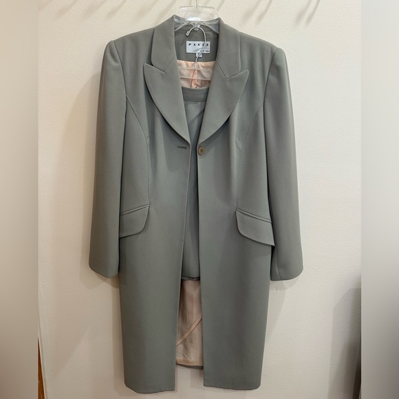 Vintage Paniz Women's Classic Gray Suit Jacket & Skirt Set - Picture 1 of 5